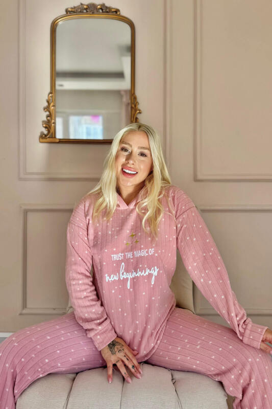 Pembe Magic Desenli Kapşonlu Peluş Polar Pijama Takımı - Pijamaevi (2)