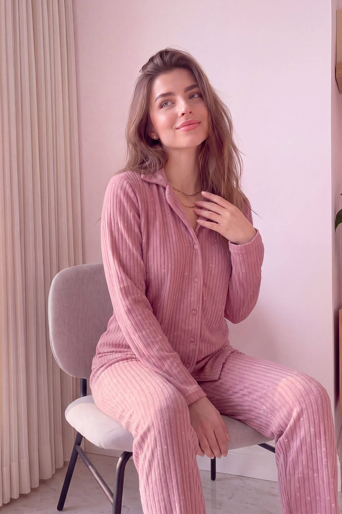 Pembe Punt Desenli Önden Düğmeli Peluş Polar Pijama Takımı - Pijamaevi (1)