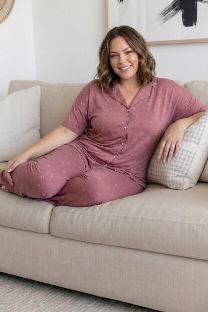 Pembe Yıldız Desenli Büyük Beden Kısa Kollu Önden Düğmeli Bambu Kadın Pijama Takımı - 4
