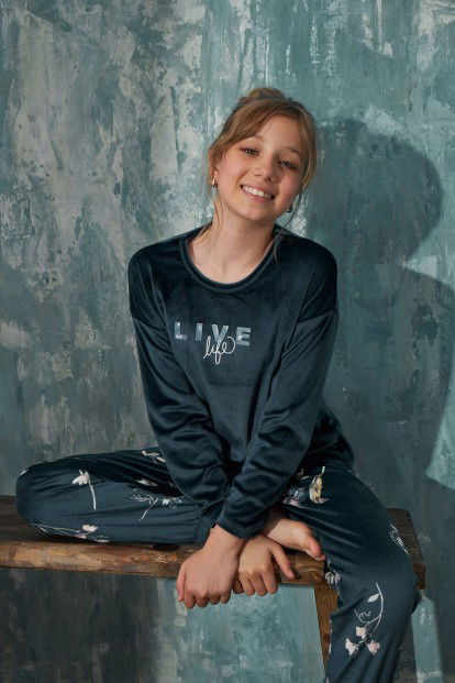 Petrol Life Desenli Exclusive Kadife Kız Çocuk Pijama Takımı  - 3