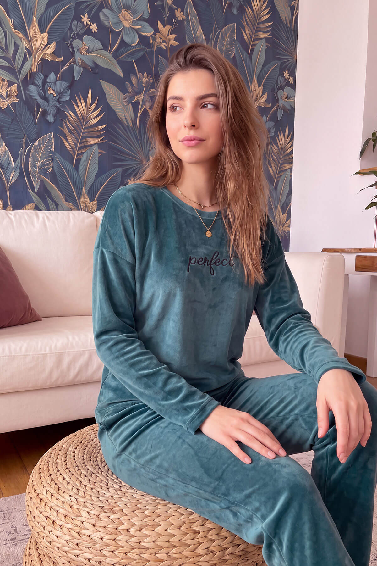Petrol Perfect Desenli Exclusive Kadife Kadın Pijama Takımı  - Pijamaevi (1)