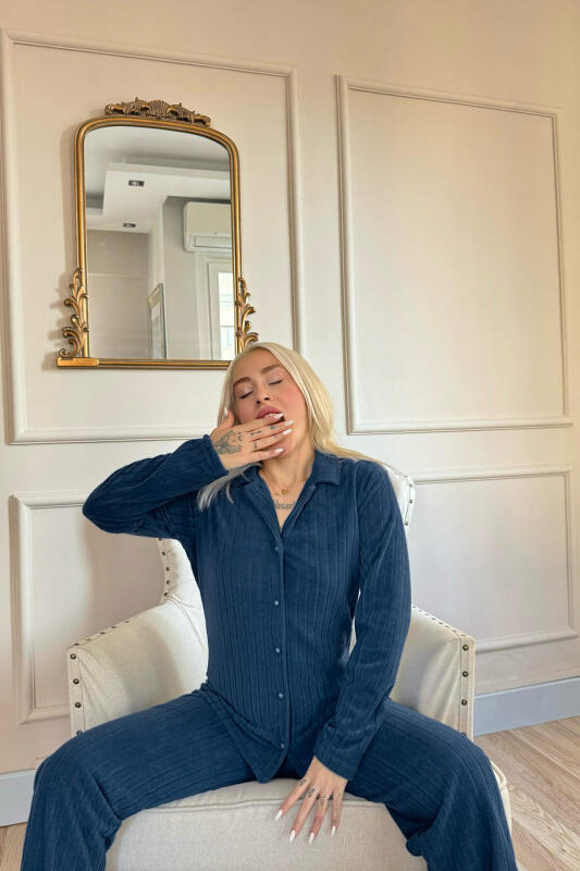 Petrol Yeşili Düz Önden Düğmeli Peluş Polar Pijama Takımı - Pijamaevi (1)