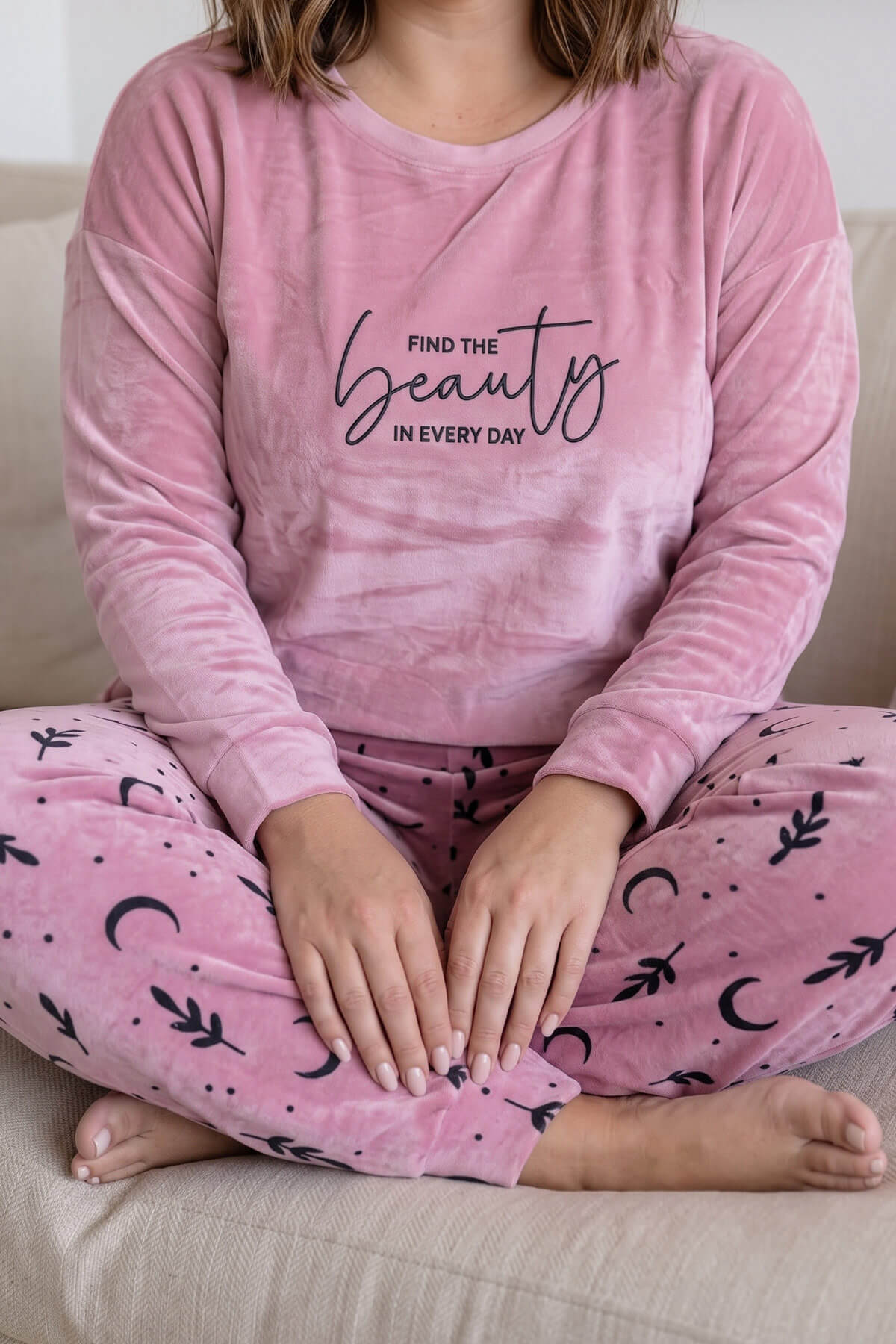 Pudra Beauty Desenli Exclusive Battal Büyük Beden Kadife Kadın Pijama Takımı  - Pijamaevi (3)