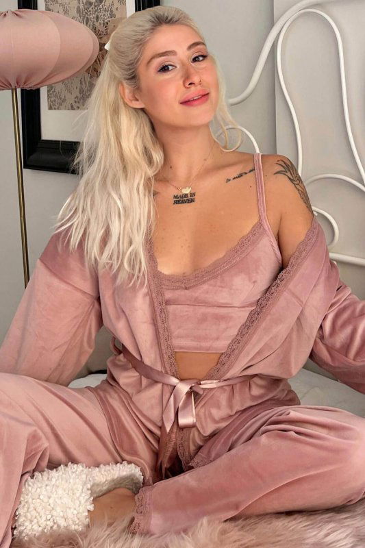 Pudra Crop Exclusive Kadife Sabahlıklı Kadın Pijama Takımı  - Pijamaevi
