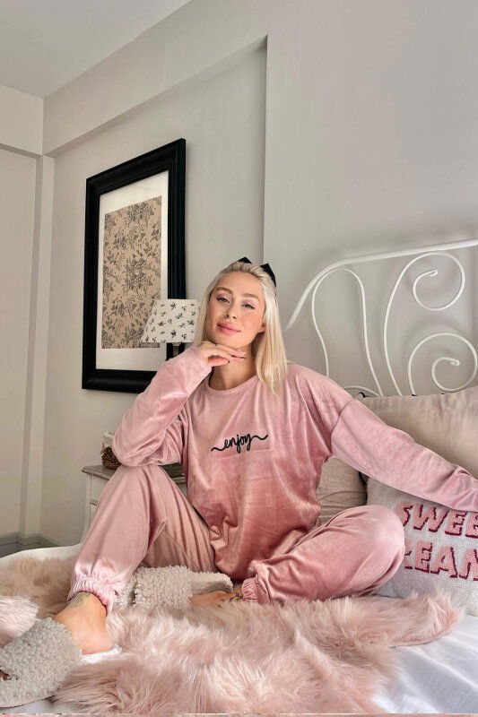 Pudra Enjoy Desenli Exclusive Kadife Kadın Pijama Takımı  - Pijamaevi (2)