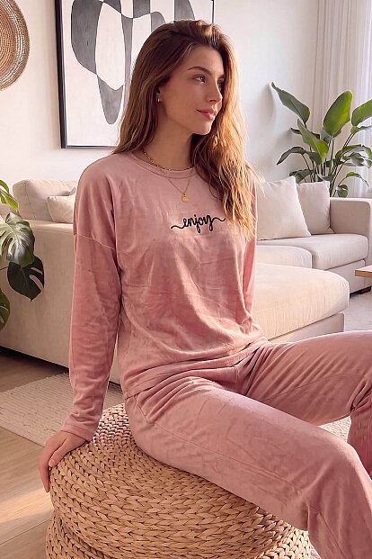 Pudra Enjoy Desenli Exclusive Kadife Kadın Pijama Takımı  