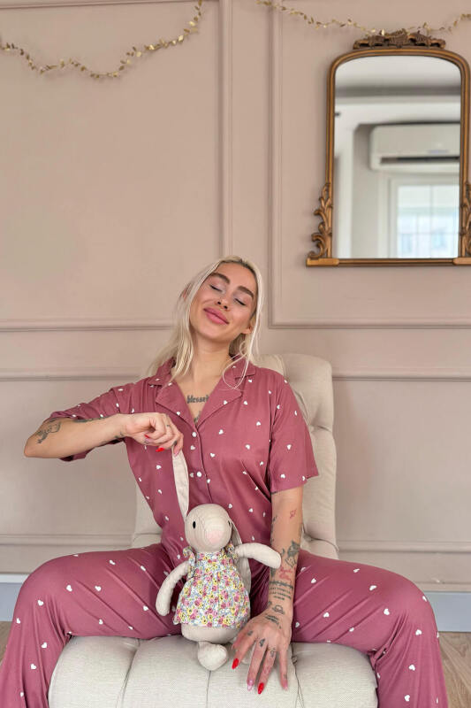 Pudra Heart Desenli Bambu Önden Düğmeli Kısa Kol Pijama Takımı - Pijamaevi (1)