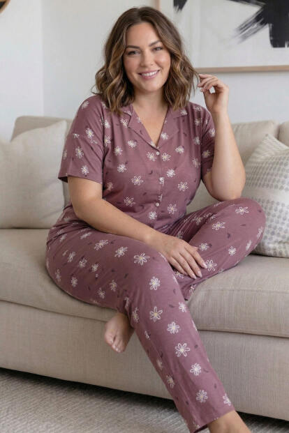 Pudra Papatya Desenli Büyük Beden Kısa Kollu Önden Düğmeli Bambu Kadın Pijama Takımı - 3