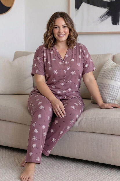 Pudra Papatya Desenli Büyük Beden Kısa Kollu Önden Düğmeli Bambu Kadın Pijama Takımı - 4