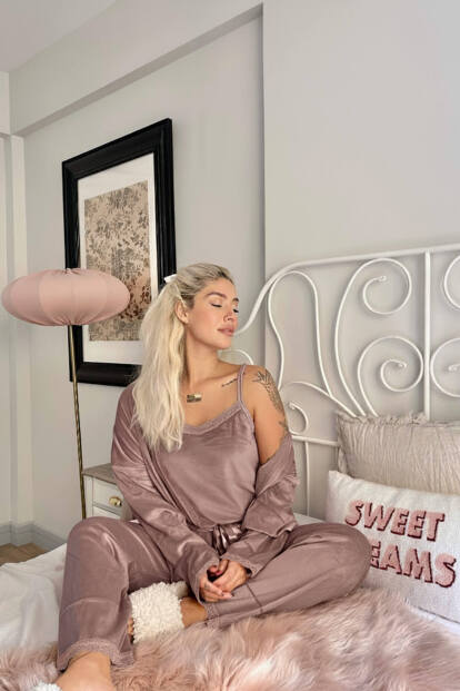 Pudra Pearl Exclusive Kadife Sabahlıklı Kadın Pijama Takımı  - 3