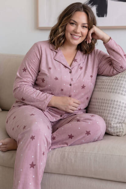 Pudra Stella Önden Düğmeli Battal Büyük Beden Süet Kadın Pijama Takımı  