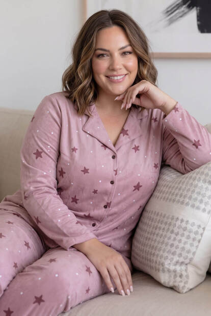 Pudra Stella Önden Düğmeli Battal Büyük Beden Süet Kadın Pijama Takımı  - 2