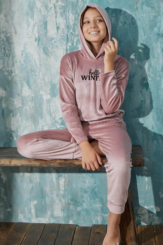 Pudra Winter Desenli Exclusive Kadife Kız Çocuk Pijama Takımı  - Pijamaevi