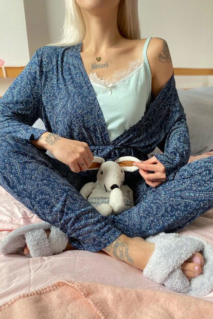 Şal Baskılı Sabahlıklı Pijama Takımı - 2