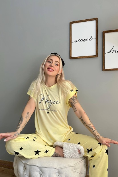 Sarı Magic Baskılı Örme Kısa Kollu Kadın Pijama Takımı - 3