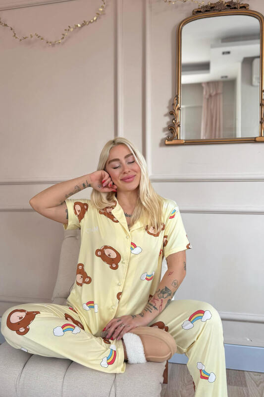 Sarı Teddy Dreams Desenli Bambu Önden Düğmeli Kısa Kol Pijama Takımı - Pijamaevi (1)