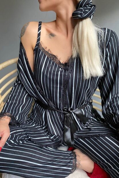 Siyah Baskılı Sabahlıklı Kadife Pijama Takımı - 3