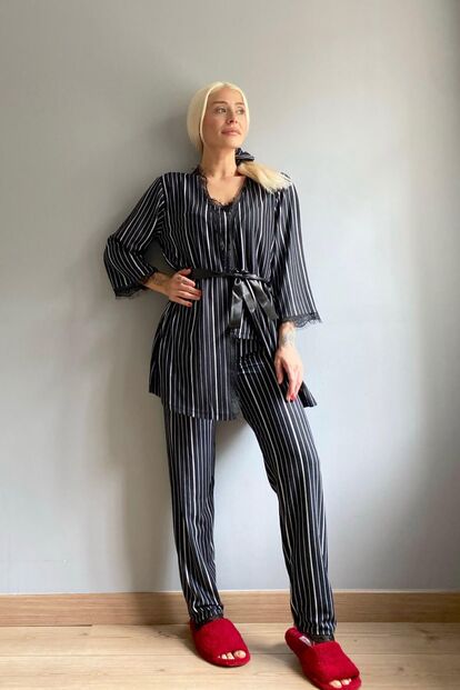 Siyah Baskılı Sabahlıklı Kadife Pijama Takımı - 4