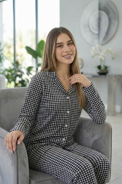 Siyah Beyaz Ekose Baskılı Önden Düğmeli Uzun Kollu Kadife Pijama Takımı - 4