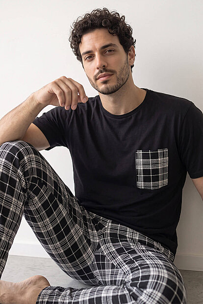 Siyah Beyaz Ekose Desen Cep Detaylı Kısa Kol Erkek Pijama Takımı 