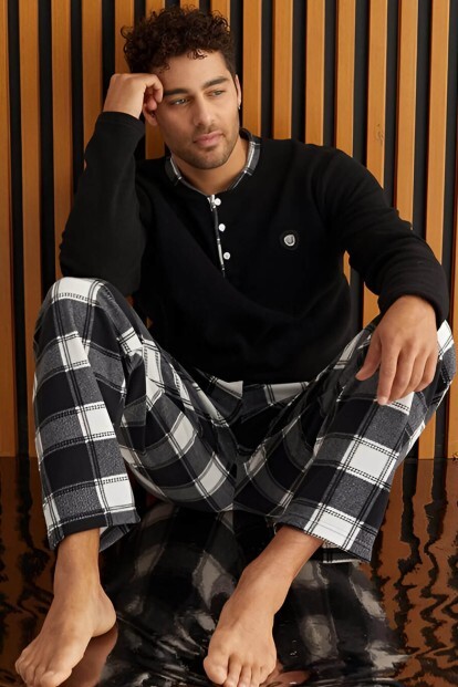 Siyah Beyaz Ekose Desenli Polar Erkek Pijama Takımı - 4