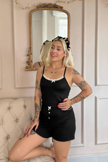 Siyah Chic Comfort Dantelli Örme Askılı Şortlu Kadın Pijama Takımı - 3