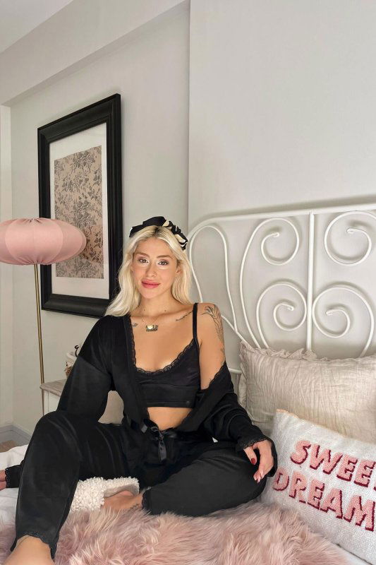 Siyah Crop Exclusive Kadife Sabahlıklı Kadın Pijama Takımı  - Pijamaevi (2)