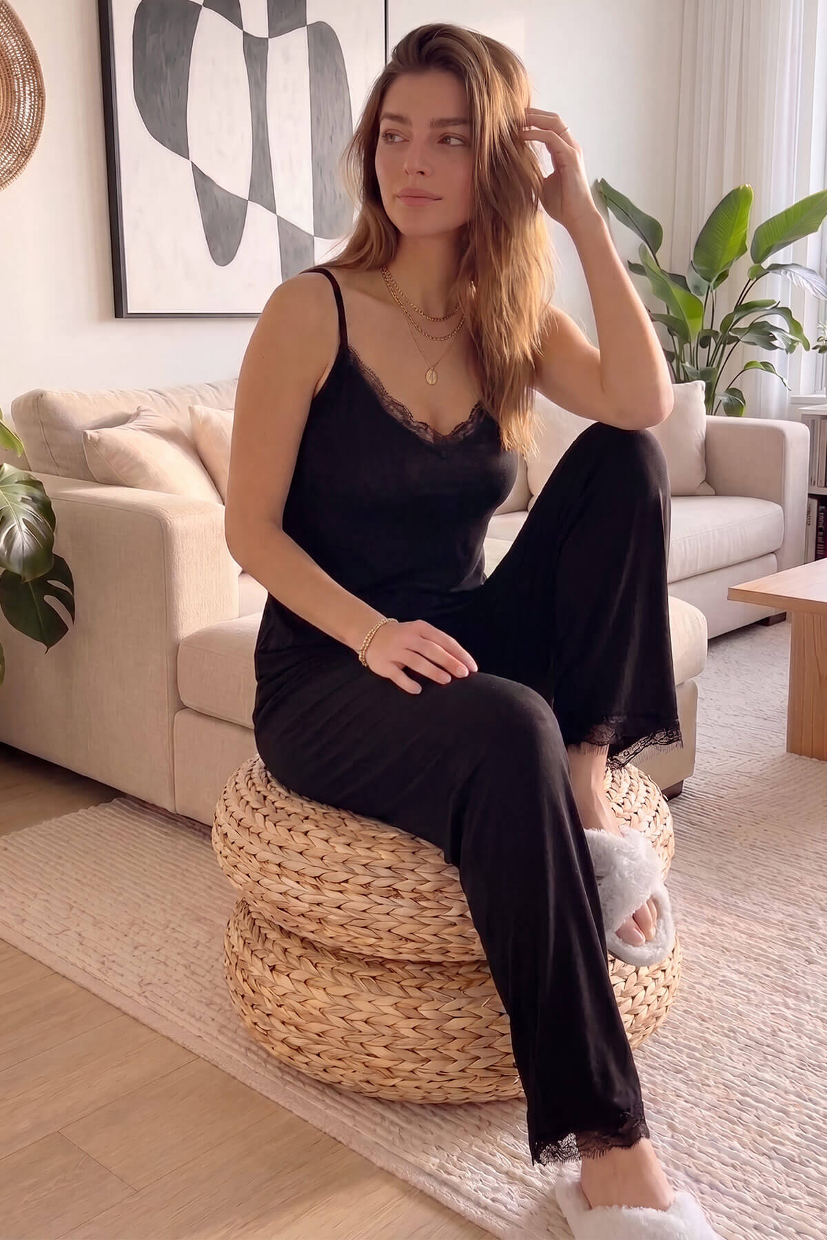Kadın Siyah Dantelli İp Askılı Örme Pijama Takımı - Pijamaevi (2)