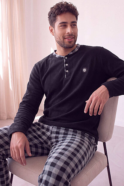 Siyah Gri Ekose Desenli Polar Erkek Pijama Takımı 
