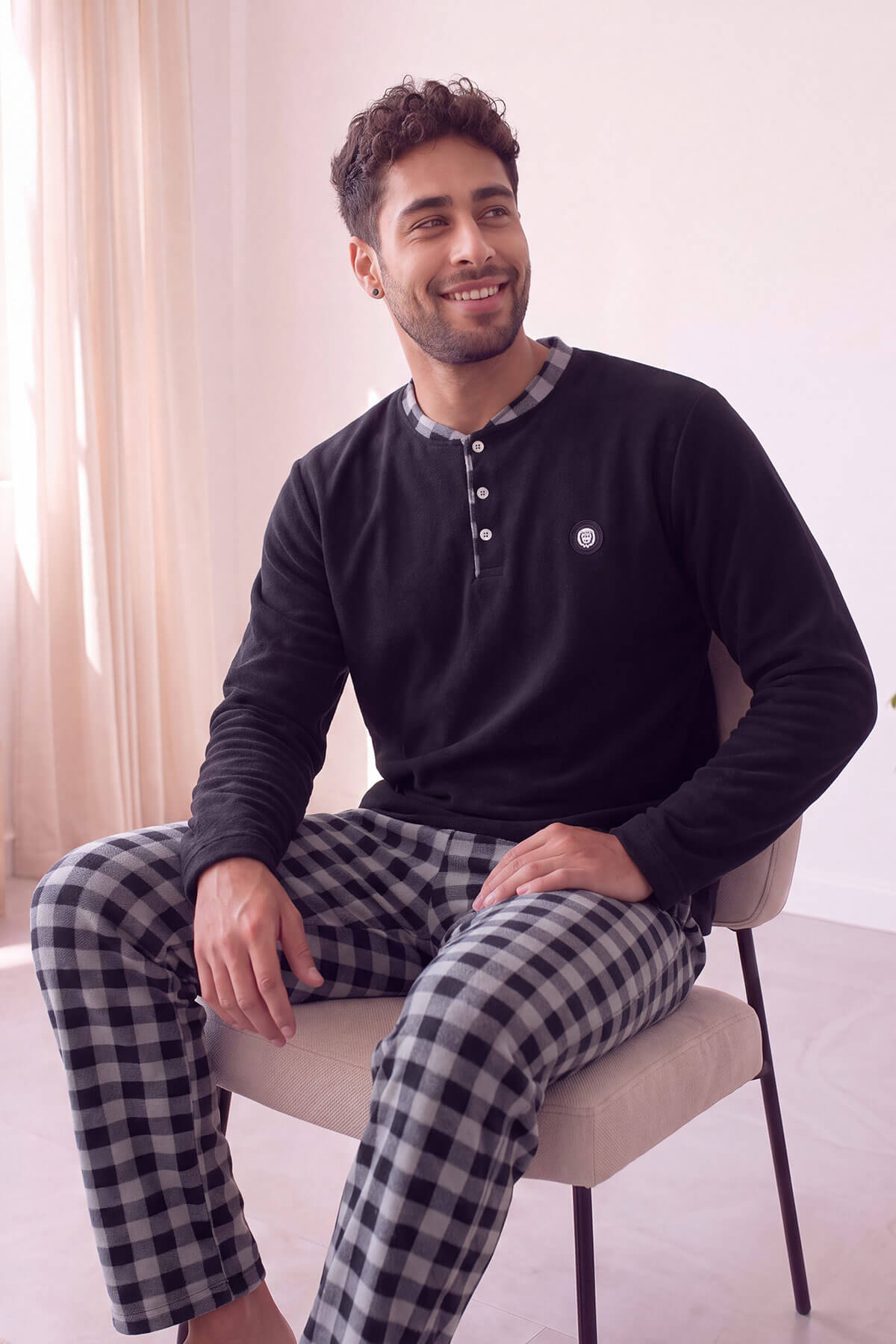 Siyah Gri Ekose Desenli Polar Erkek Pijama Takımı - Pijamaevi (1)