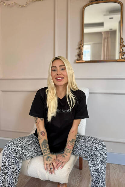 Siyah Gri Wild Beauty Desenli Pamuk Kısa Kollu Kadın Pijama Takımı - 4