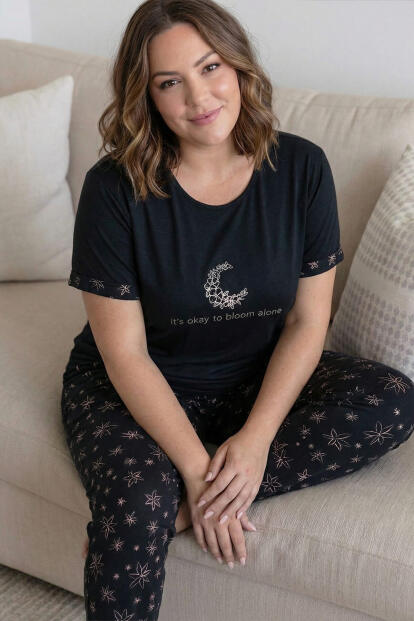 Siyah Moon Desenli Büyük Beden Battal Bambu Kısa Kol Kadın Pijama Takımı - 3