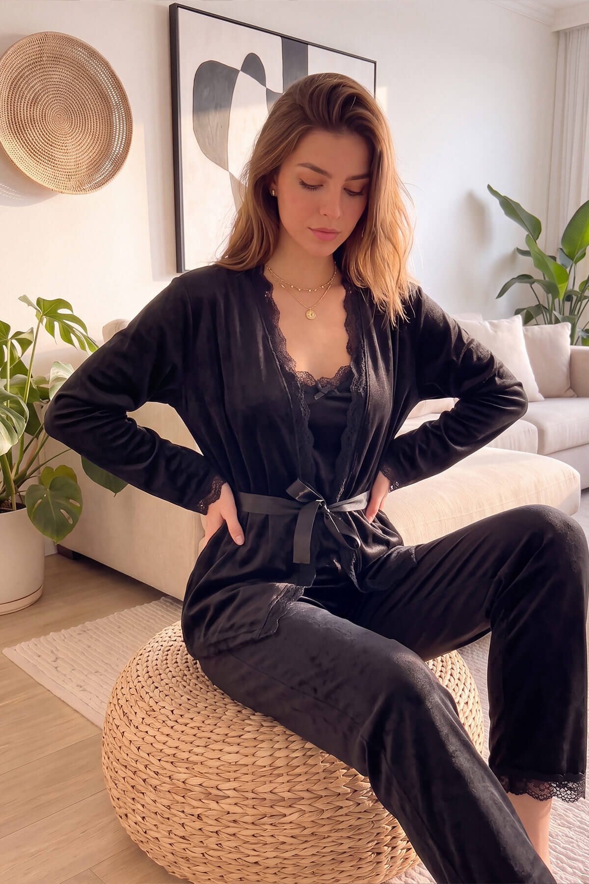 Siyah Nero Exclusive Kadife Sabahlıklı Kadın Pijama Takımı  - Pijamaevi (1)