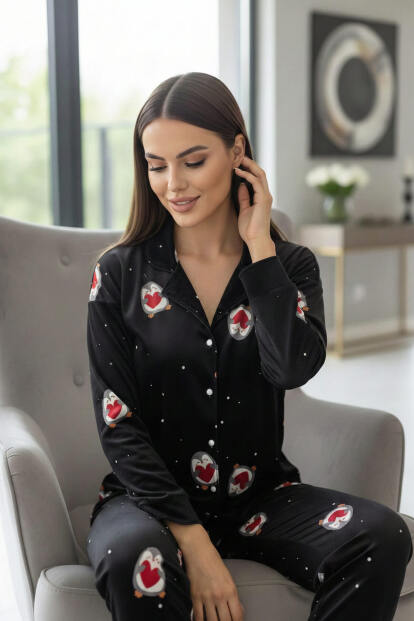 Siyah Nordic Desenli Exclusive Önden Düğmeli Kadife Kadın Pijama Takımı - 3