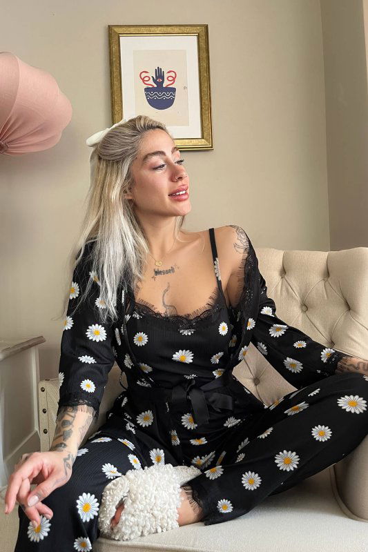 Siyah Papatya Papatya Desenli Sabahlıklı Pegasus Pijama Takımı - Pijamaevi (1)