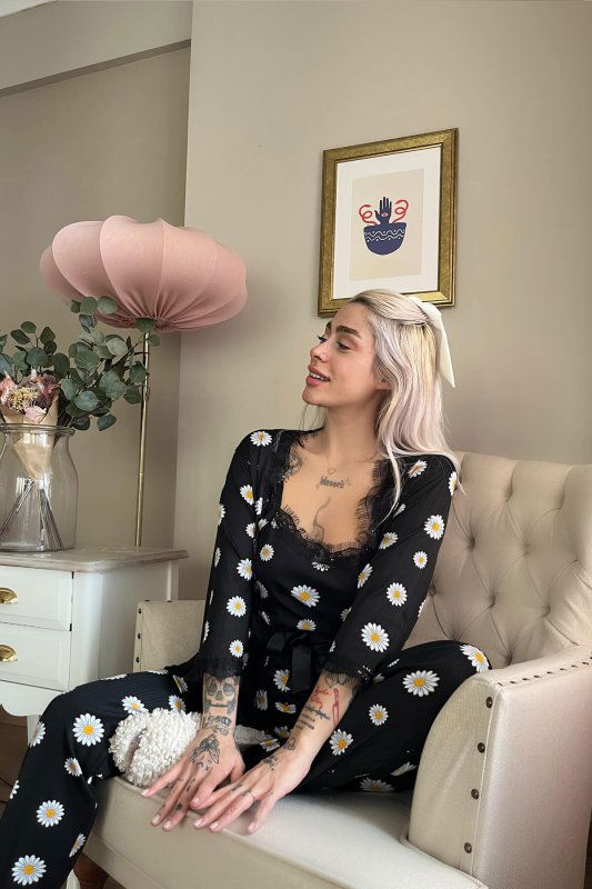 Siyah Papatya Papatya Desenli Sabahlıklı Pegasus Pijama Takımı - Pijamaevi (2)