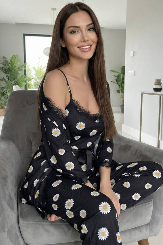 Siyah Papatya Papatya Desenli Sabahlıklı Pegasus Pijama Takımı - Pijamaevi