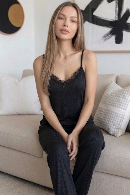 Siyah Pegasus Dantelli Ip Askılı Örme Kadın Pijama Takımı - 4