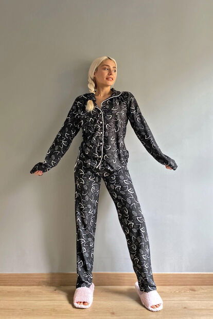 Siyah Pembe Baskılı Önden Düğmeli Uzun Kollu Kadife Pijama Takımı - 4