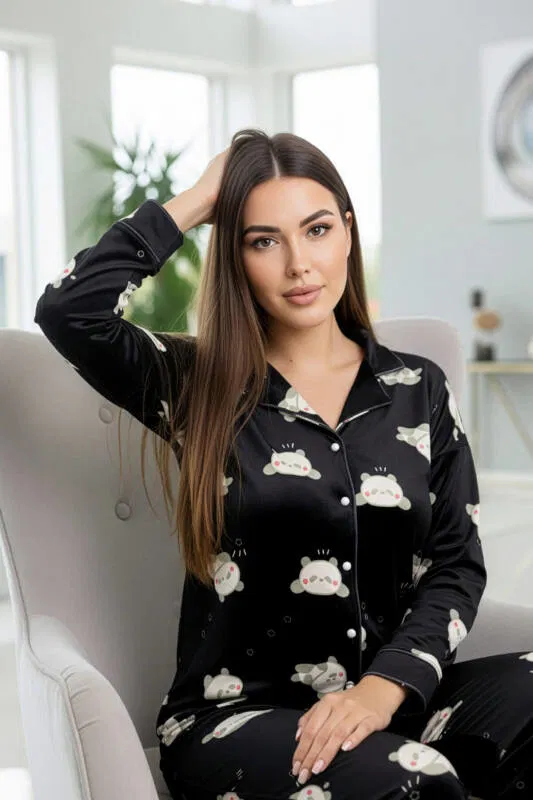 Siyah Pengiu Desenli Exclusive Önden Düğmeli Kadife Kadın Pijama Takımı - Pijamaevi (3)