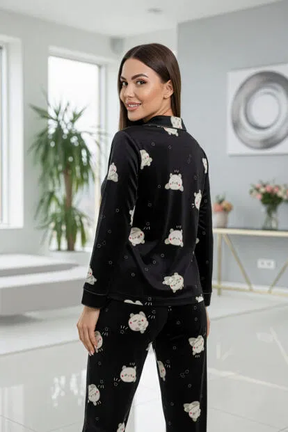 Siyah Pengiu Desenli Exclusive Önden Düğmeli Kadife Kadın Pijama Takımı - 7