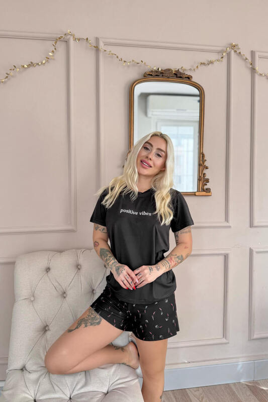Siyah Positive Vibes Desenli Kısa Kollu Şortlu Örme Kadın Pijama Takımı - Pijamaevi (1)