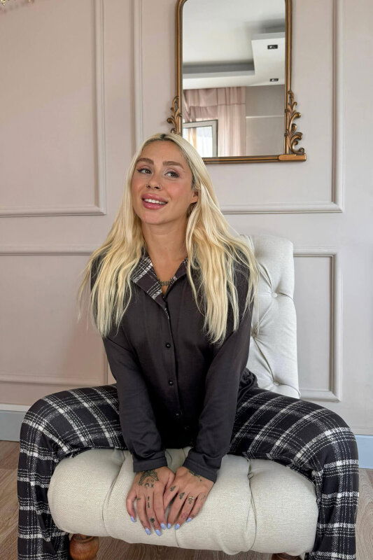 Siyah Rutete Desenli Termal Önden Düğmeli Kadın Pijama Takımı - Pijamaevi (1)