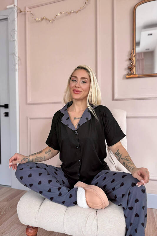 Siyah Soft Charm Desenli Bambu Önden Düğmeli Kısa Kol Pijama Takımı - Pijamaevi (1)