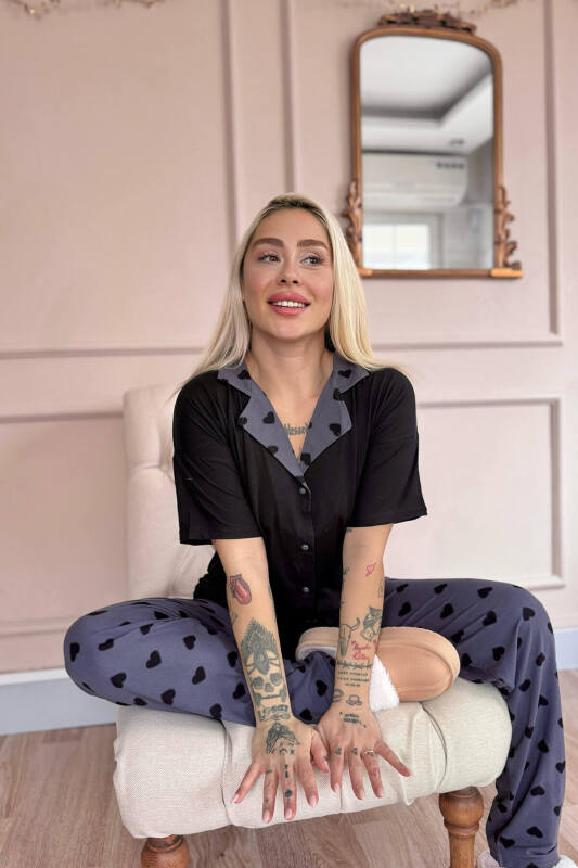 Siyah Soft Charm Desenli Bambu Önden Düğmeli Kısa Kol Pijama Takımı - Pijamaevi (2)
