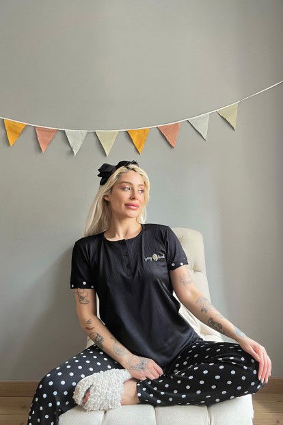 Siyah Spring Nakışlı Kısa Kollu Örme Kadın Pijama Takımı - 2