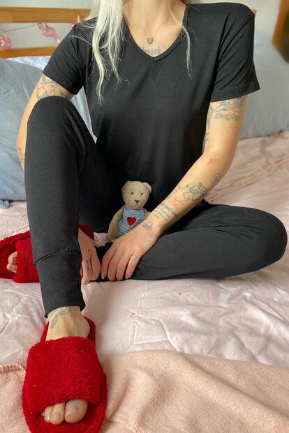 Siyah V Yaka Örme Kısa Kollu Kadın Pijama Takımı - 4