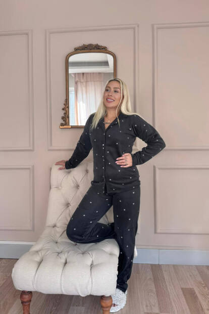 Siyah Yıldız Desenli Önden Düğmeli Peluş Polar Pijama Takımı - 6