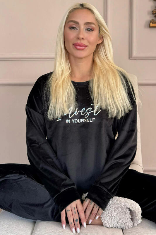 Siyah Yourself Desenli Exclusive Kadife Kadın Pijama Takımı  - Pijamaevi