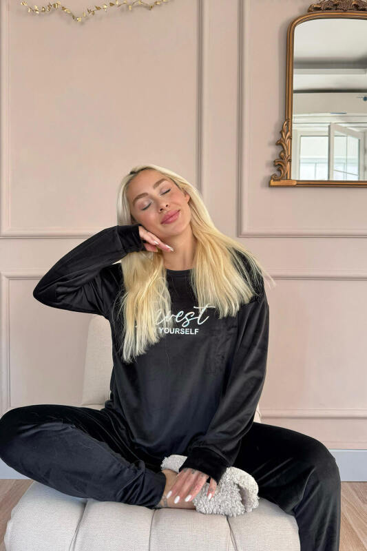 Siyah Yourself Desenli Exclusive Kadife Kadın Pijama Takımı  - Pijamaevi (1)